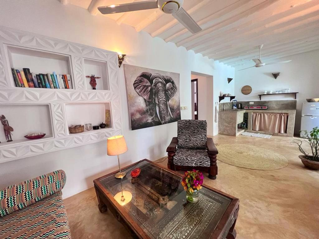 Moyo Apartment Pwani Mchangani Esterno foto
